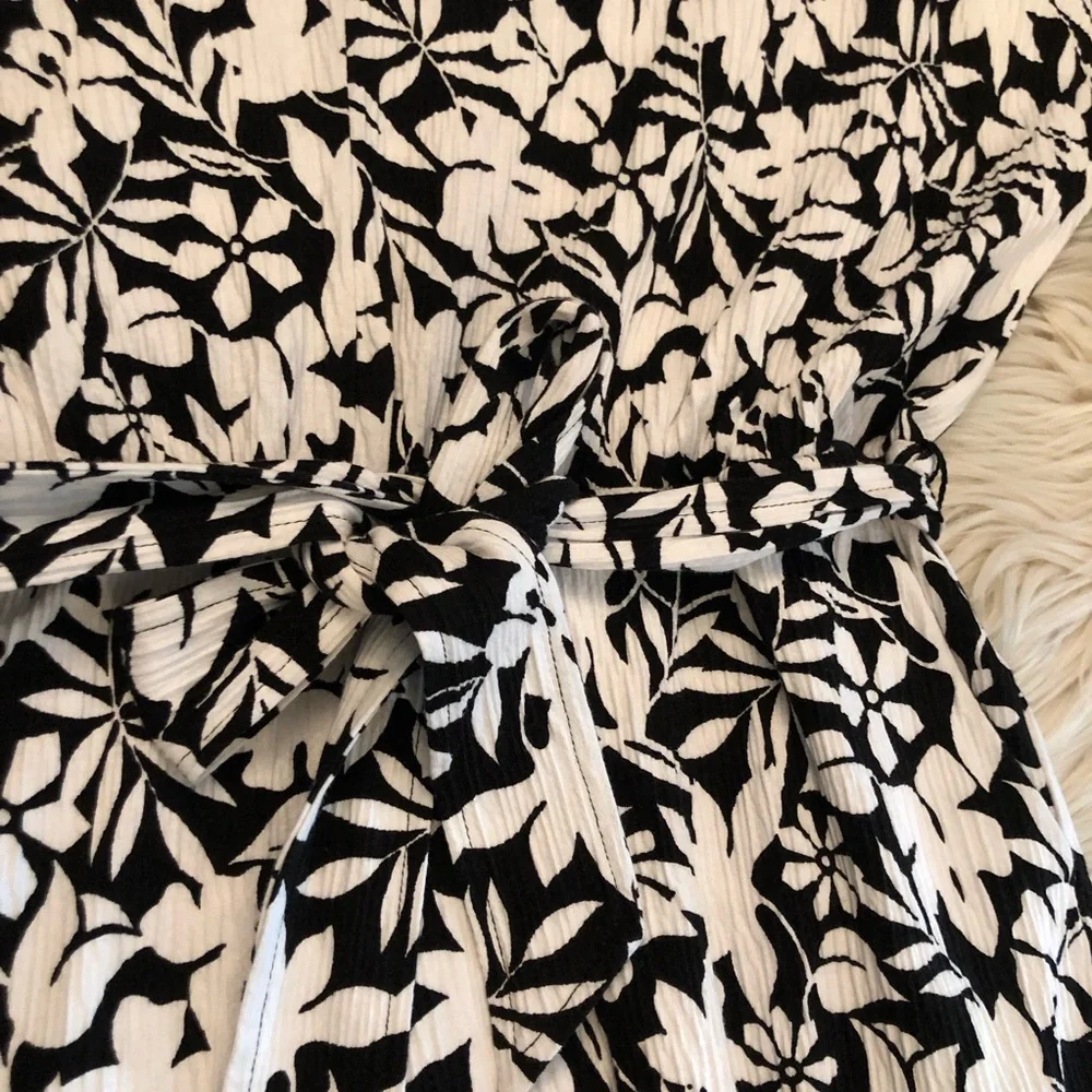 Lands End Gauze Crinkle Floral Black White Wide Leg Jumpsuit size M (10/12)